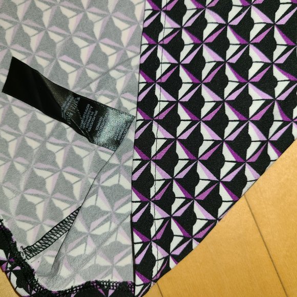 NEW NWT White House Black Market Purple Drape Top - Picture 3 of 3